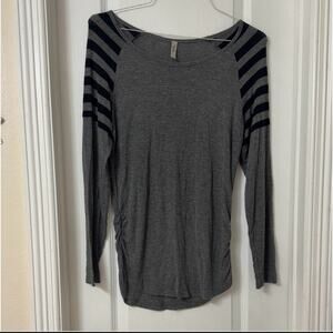 Glitz long sleeved gray top scoop neck black horizontal stripes ruched Size L